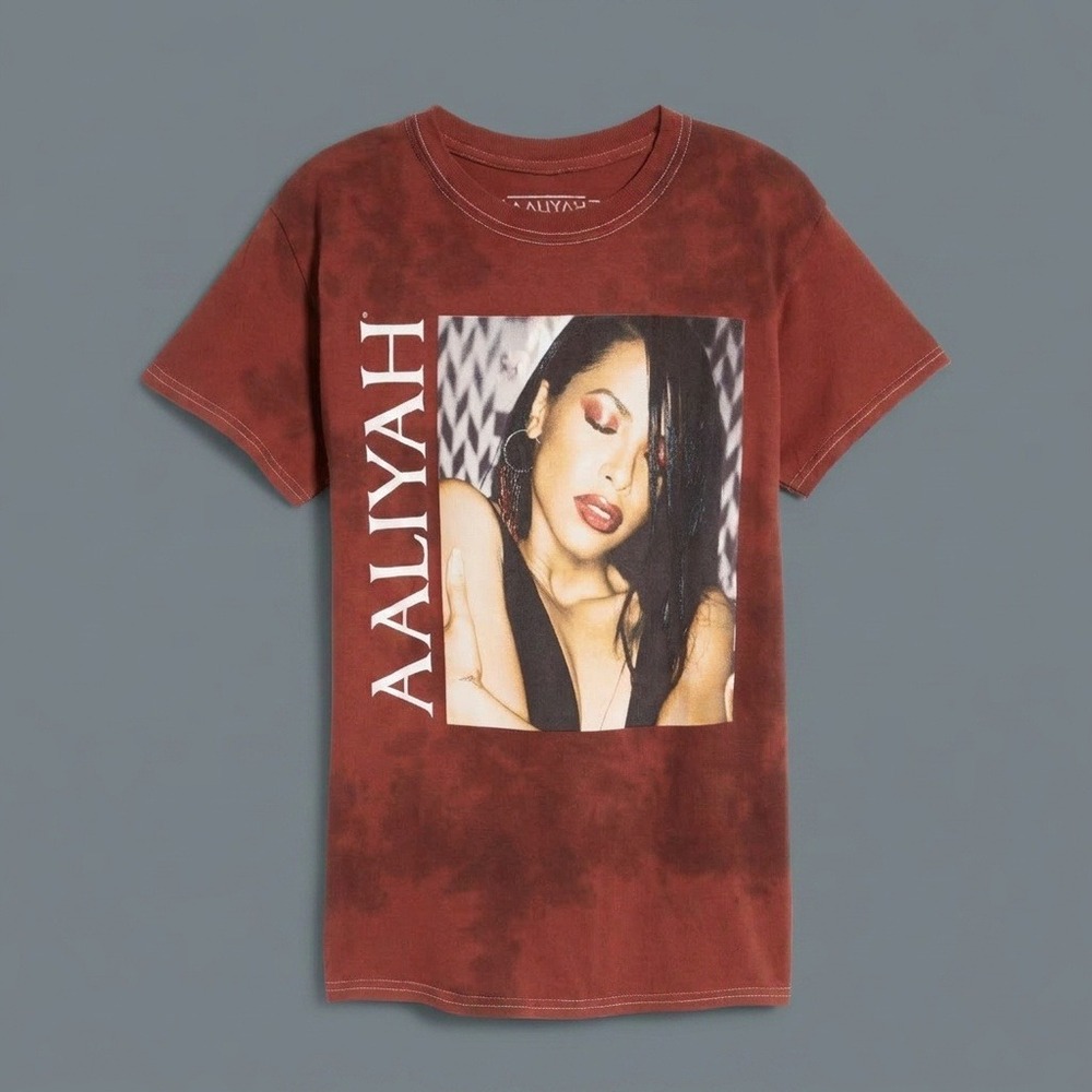 Aaliyah Merch Traffic Graphic T-Shirt Womens Small Rust Brown Tie Dye NWOT